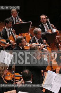 Roma, Auditorium Parco della Musica 28 09 2005.K Festival...il genio di Mozart:.Orchestra e Coro dellAccademia Nazionale di Santa Cecilia.Direttore Fabio Biondi .Ph Riccardo Musacchio..Italy Rome Auditorium 28 09 2005.K Festival...the genius of Mozart.Santa Cecilia  Orchestra and Chorus.Conductor Fabio Biondi.Ph Riccardo Musacchio  ©Riccardo Musacchio & Flavio Ianniello/Rosebud2