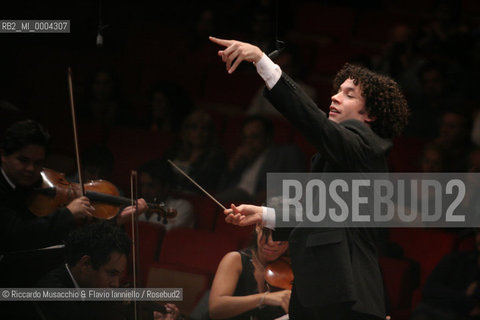 Roma, Auditorium Parco della Musica 14 09 2006.Orquesta Sinfonica Juvenil de Venezuela Simon Bolivar.direttore: Gustavo Dudamel .  ©Riccardo Musacchio & Flavio Ianniello/Rosebud2