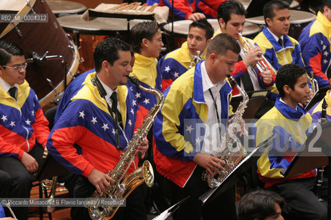 Roma, Auditorium Parco della Musica 14 09 2006.Orquesta Sinfonica Juvenil de Venezuela Simon Bolivar.direttore: Gustavo Dudamel .  ©Riccardo Musacchio & Flavio Ianniello/Rosebud2