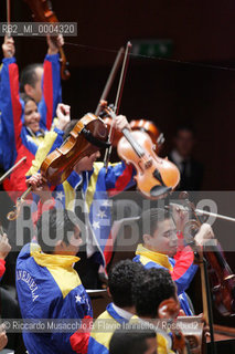 Roma, Auditorium Parco della Musica 14 09 2006.Orquesta Sinfonica Juvenil de Venezuela Simon Bolivar.direttore: Gustavo Dudamel .  ©Riccardo Musacchio & Flavio Ianniello/Rosebud2