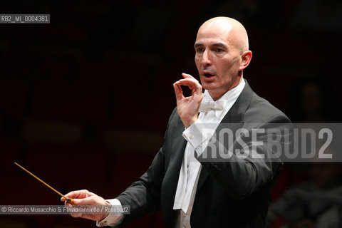 Roma, Auditorium Parco della Musica 19 04 2008.Stagione di Musica Sinfonica.Orchestra e Coro dellAccademia Nazionale di Santa Cecilia .Filippo Maria Bressan direttore e maestro del coro.Carolyn Sampson soprano.Pavol Breslik  tenore.Darren Jeffery  basso..  ©Riccardo Musacchio & Flavio Ianniello/Rosebud2