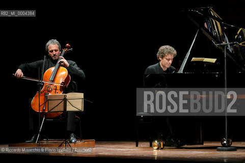 Roma, Auditorium Parco della Musica 13 04 2007.Stagione di Musica da Camera.Mario Brunello violoncello .Andrea Lucchesini pianoforte.Ph Riccardo Musacchio  ©Riccardo Musacchio & Flavio Ianniello/Rosebud2