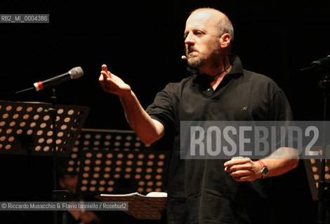 Rome, Auditorium Sep 11 2006.MOZART FESTIVAL:.Orchestra dArchi Italiana.conductor: Mario Brunello.in the picture: the actor Marco Paolini.  ©Riccardo Musacchio & Flavio Ianniello/Rosebud2