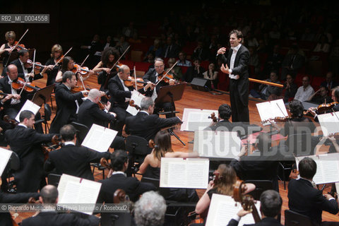 Rome, Auditorium May 22 2006.National Santa Cecilia Orchestra.Conductor: Carlo Tenan.Violin: Sarah Chang .  ©Riccardo Musacchio & Flavio Ianniello/Rosebud2