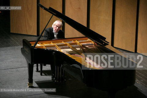 Roma, Accademia Filarmonica Romana 29 11 2007.Recital del pianista Aldo Ciccolini..  ©Riccardo Musacchio & Flavio Ianniello/Rosebud2