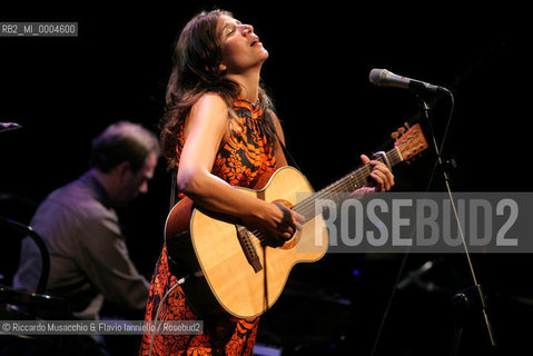 Roma, Auditorium Parco della Musica 22 09 2007.Nella foto: la cantante e songwriter Chiara Civello in concerto..  ©Riccardo Musacchio & Flavio Ianniello/Rosebud2