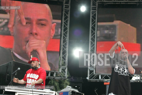 Italy, Rome Jul 02 2005 St.Giovanni square.Cornetto Free Music Festival,.DJ Fish and italian rapper Fabi Fibra.  ©Riccardo Musacchio & Flavio Ianniello/Rosebud2