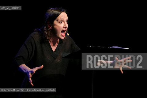 Roma, Auditorium Parco della Musica 18 03 2008.Tra Musica e Poesia.Maddalena Crippa voce recitante.Paolo Schianchi chitarra.testi di Pasolini, Morante..  ©Riccardo Musacchio & Flavio Ianniello/Rosebud2