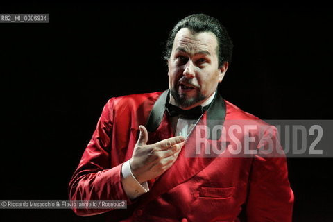 Rome, Auditorium Parco della Musica 16 02 2006.The Rakes Progress an Igor Stravinskij opera.Orchestra and Choir of the Accademia Nazionale di Santa Cecilia, conductor Daniele Gatti, director Lorenzo Mariani, scene and costums Maurizio Balo.in the picture: the baritono James Morrison (Nick Shadow).  ©Riccardo Musacchio & Flavio Ianniello/Rosebud2