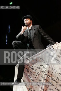 Rome, Auditorium Parco della Musica 16 02 2006.The Rakes Progress an Igor Stravinskij opera.Orchestra and Choir of the Accademia Nazionale di Santa Cecilia, conductor Daniele Gatti, director Lorenzo Mariani, scene and costums Maurizio Balo.  ©Riccardo Musacchio & Flavio Ianniello/Rosebud2