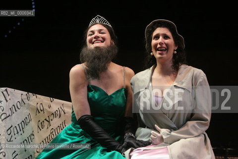 Rome, Auditorium Parco della Musica 16 02 2006.The Rakes Progress an Igor Stravinskij opera.Orchestra and Choir of the Accademia Nazionale di Santa Cecilia, conductor Daniele Gatti, director Lorenzo Mariani, scene and costums Maurizio Balo.in the picture: the mezzosoprano Sara Fulgoni (Baba the Turk) and the soprano Ellie Dehn (Anne).  ©Riccardo Musacchio & Flavio Ianniello/Rosebud2