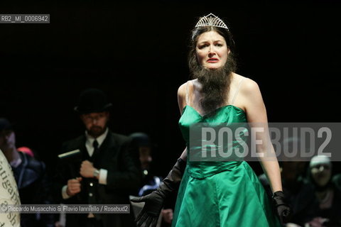 Rome, Auditorium Parco della Musica 16 02 2006.The Rakes Progress an Igor Stravinskij opera.Orchestra and Choir of the Accademia Nazionale di Santa Cecilia, conductor Daniele Gatti, director Lorenzo Mariani, scene and costums Maurizio Balo.in the picture: the mezzosoprano Sara Fulgoni (Baba the Turk).  ©Riccardo Musacchio & Flavio Ianniello/Rosebud2