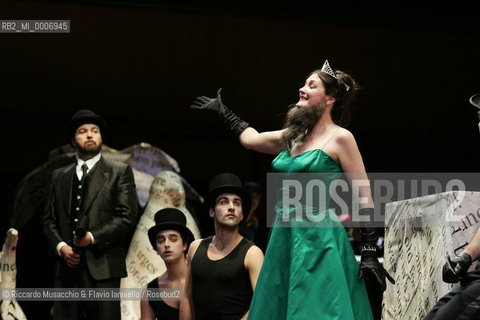 Rome, Auditorium Parco della Musica 16 02 2006.The Rakes Progress an Igor Stravinskij opera.Orchestra and Choir of the Accademia Nazionale di Santa Cecilia, conductor Daniele Gatti, director Lorenzo Mariani, scene and costums Maurizio Balo.in the picture: the mezzosoprano Sara Fulgoni (Baba the Turk).  ©Riccardo Musacchio & Flavio Ianniello/Rosebud2
