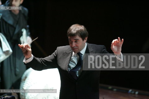 Rome, Auditorium Parco della Musica 16 02 2006.The Rakes Progress an Igor Stravinskij opera.Orchestra and Choir of the Accademia Nazionale di Santa Cecilia, conductor Daniele Gatti, director Lorenzo Mariani, scene and costums Maurizio Balo.in the picture: the conductor Daniele Gatti.  ©Riccardo Musacchio & Flavio Ianniello/Rosebud2