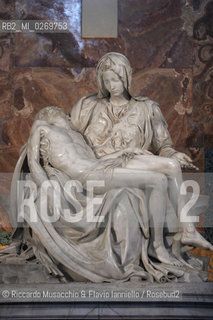 Città del Vaticano,  May 2005.Nella foto: Interni della Basilica di San Pietro, la Pietà del Michelangelo. ©Riccardo Musacchio & Flavio Ianniello/Rosebud2
