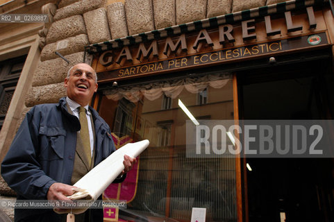 Roma 24-11-2003. Vatican Style, negozi di abbigliamento ed accessori clericali. in foto: la sartoria Gammarelli. ©Riccardo Musacchio & Flavio Ianniello/Rosebud2