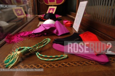 Roma 24-11-2003. Vatican Style, negozi di abbigliamento ed accessori clericali. in foto: la sartoria Gammarelli. ©Riccardo Musacchio & Flavio Ianniello/Rosebud2