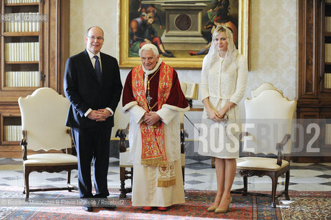 Città del Vaticano 12 Gennaio 2013 Papa  Benedetto XVI ha ricevuto questa mattina in udienza privata il principe Alberto II di Monaco con la principessa Charlene. ©Riccardo Musacchio & Flavio Ianniello/Rosebud2
