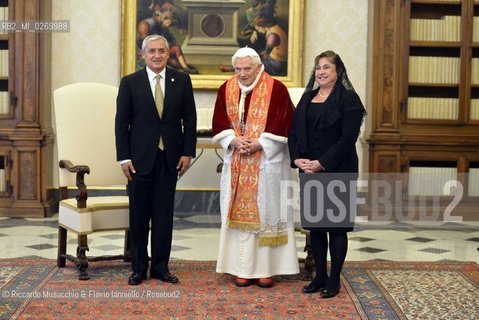 Città del Vaticano, Palazzo Apostolico 16-02-2013.Il Papa Benedetto XVI riceve in udienza il Presidente del Guatemala .S.e.  Otto Fernando Pérez Molina. ©Riccardo Musacchio & Flavio Ianniello/Rosebud2