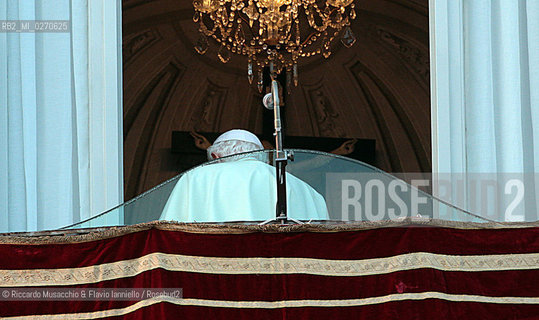 Castel Gandolfo (Rome) February 28 2013. Pope Benedict XVI during his last farewell to residents and faithful from the balcony of the the Papal summer residence. From today on, the resigning Joseph Ratzinger is going to be called Pope Emeritus as he will retire to private life
 ©Riccardo Musacchio & Flavio Ianniello/Rosebud2