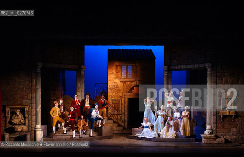 Milano, Teatro Nazionale 22 / 10 / 2004: Rugantino di Garinei e Giovannini, musica di Armando Trovajoli coreografie di Gino Landi, scene e costumi Giulio Coltellacci, regia di Pietro Garinei..Con Michele La Ginestra, Fiorella Rubino, Maurizio Mattioli e Edy Angelillo.Foto di Riccardo Musacchio & Flavio Ianniello
 ©Riccardo Musacchio & Flavio Ianniello/Rosebud2