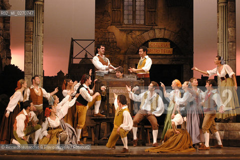 Milano, Teatro Nazionale 22 / 10 / 2004: Rugantino di Garinei e Giovannini, musica di Armando Trovajoli coreografie di Gino Landi, scene e costumi Giulio Coltellacci, regia di Pietro Garinei..Con Michele La Ginestra, Fiorella Rubino, Maurizio Mattioli e Edy Angelillo.Foto di Riccardo Musacchio & Flavio Ianniello
 ©Riccardo Musacchio & Flavio Ianniello/Rosebud2