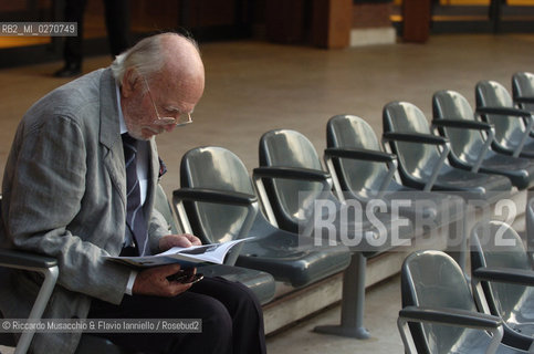 Roma, Cavea dell Auditoriuum 05 / 07 / 2004.Stagione estiva dell Accademia Nazionale di santa Cecilia:.Roberto Gatto plays Rugantino.Nella foto: il maestro Armando Trovajoli.Ph Riccardo Musacchio
 ©Riccardo Musacchio & Flavio Ianniello/Rosebud2
