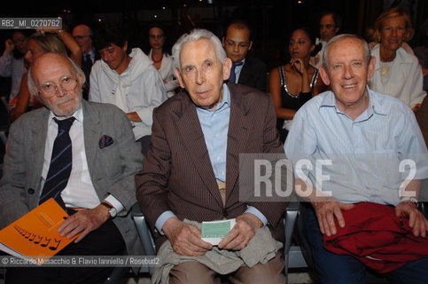 Roma, Cavea dell Auditoriuum 05 / 07 / 2004.Stagione estiva dell Accademia Nazionale di santa Cecilia:.Roberto Gatto plays Rugantino.Nella foto: il maestro Armando Trovajoli.Ph Riccardo Musacchio
 ©Riccardo Musacchio & Flavio Ianniello/Rosebud2