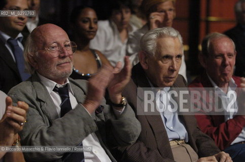 Roma, Cavea dell Auditoriuum 05 / 07 / 2004.Stagione estiva dell Accademia Nazionale di santa Cecilia:.Roberto Gatto plays Rugantino.Nella foto: il maestro Armando Trovajoli.Ph Riccardo Musacchio
 ©Riccardo Musacchio & Flavio Ianniello/Rosebud2
