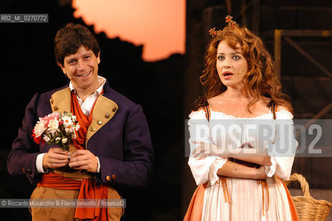 Milano, Teatro Nazionale 22 / 10 / 2004: Rugantino di Garinei e Giovannini, musica di Armando Trovajoli coreografie di Gino Landi, scene e costumi Giulio Coltellacci, regia di Pietro Garinei..Con Michele La Ginestra, Fiorella Rubino, Maurizio Mattioli e Edy Angelillo.Foto di Riccardo Musacchio & Flavio Ianniello
 ©Riccardo Musacchio & Flavio Ianniello/Rosebud2