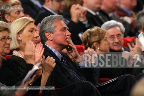 Roma, Auditorium Parco della Musica 28 04 2007.Omaggio ad Armando Trovajoli.Orchestra e Coro dellAccademia Nazionale di Santa Cecilia.Franco Petracchi direttore.Armando Trovajoli pianoforte.Massimo Quarta violino.Ph Riccardo Musacchio
 ©Riccardo Musacchio & Flavio Ianniello/Rosebud2
