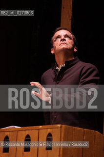 Fabriano, AN 21 11 2009 .Aggiungi Un Posto a Tavola il Musical.di Garinei e Giovannini con la collaborazione.di Jaja Fiastri.Musiche di Armando Trovajoli.Coreografie di Gino Landi.Messa in Scena di Johnny Dorelli.con Gianluca Guidi, Enzo Garinei e Marisa Laurito.e con Marco Simeoli e Valentina Cenni.. ©Riccardo Musacchio & Flavio Ianniello/Rosebud2