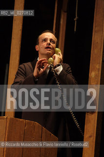 Fabriano, AN 21 11 2009 .Aggiungi Un Posto a Tavola il Musical.di Garinei e Giovannini con la collaborazione.di Jaja Fiastri.Musiche di Armando Trovajoli.Coreografie di Gino Landi.Messa in Scena di Johnny Dorelli.con Gianluca Guidi, Enzo Garinei e Marisa Laurito.e con Marco Simeoli e Valentina Cenni.. ©Riccardo Musacchio & Flavio Ianniello/Rosebud2