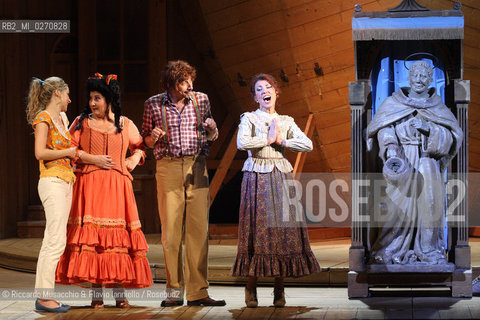 Fabriano, AN 21 11 2009 .Aggiungi Un Posto a Tavola il Musical.di Garinei e Giovannini con la collaborazione.di Jaja Fiastri.Musiche di Armando Trovajoli.Coreografie di Gino Landi.Messa in Scena di Johnny Dorelli.con Gianluca Guidi, Enzo Garinei e Marisa Laurito.e con Marco Simeoli e Valentina Cenni.. ©Riccardo Musacchio & Flavio Ianniello/Rosebud2