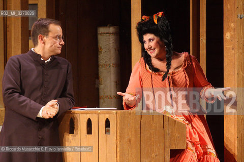 Fabriano, AN 21 11 2009 .Aggiungi Un Posto a Tavola il Musical.di Garinei e Giovannini con la collaborazione.di Jaja Fiastri.Musiche di Armando Trovajoli.Coreografie di Gino Landi.Messa in Scena di Johnny Dorelli.con Gianluca Guidi, Enzo Garinei e Marisa Laurito.e con Marco Simeoli e Valentina Cenni.. ©Riccardo Musacchio & Flavio Ianniello/Rosebud2