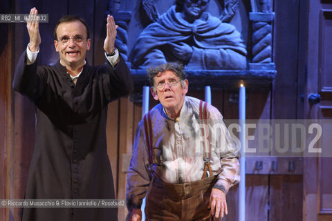 Fabriano, AN 21 11 2009 .Aggiungi Un Posto a Tavola il Musical.di Garinei e Giovannini con la collaborazione.di Jaja Fiastri.Musiche di Armando Trovajoli.Coreografie di Gino Landi.Messa in Scena di Johnny Dorelli.con Gianluca Guidi, Enzo Garinei e Marisa Laurito.e con Marco Simeoli e Valentina Cenni.. ©Riccardo Musacchio & Flavio Ianniello/Rosebud2