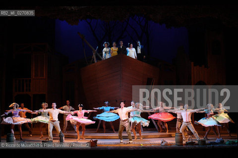 Fabriano, 21 11 2009 Debutto Aggiungi Un Posto a Tavola il Musical.di Garinei e Giovannini con la collaborazione.di Jaja Fiastri.Musiche di Armando Trovajoli.Coreografie di Gino Landi.Messa in Scena di Johnny Dorelli.con Gianluca Guidi, Enzo Garinei e Marisa Laurito.e con Marco Simeoli e Valentina Cenni.. ©Riccardo Musacchio & Flavio Ianniello/Rosebud2