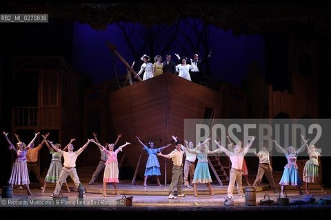 Aggiungi Un Posto a Tavola il Musical.di Garinei e Giovannini con la collaborazione.di Jaja Fiastri.Musiche di Armando Trovajoli.Coreografie di Gino Landi.Messa in Scena di Johnny Dorelli.con Gianluca Guidi, Enzo Garinei e Marisa Laurito.e con Marco Simeoli e Valentina Cenni.. ©Riccardo Musacchio & Flavio Ianniello/Rosebud2
