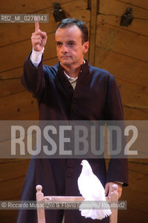 Fabriano, 21 11 2009 Debutto Aggiungi Un Posto a Tavola il Musical.di Garinei e Giovannini con la collaborazione.di Jaja Fiastri.Musiche di Armando Trovajoli.Coreografie di Gino Landi.Messa in Scena di Johnny Dorelli.con Gianluca Guidi, Enzo Garinei e Marisa Laurito.e con Marco Simeoli e Valentina Cenni.. ©Riccardo Musacchio & Flavio Ianniello/Rosebud2