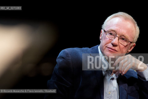 Rome, Auditorium Music Park Mar 10 2013.Libri come. Festa del Libro e della Lettura, anteprima.Israeli author David Grossman Caduto fuori dal tempo .conversation with Marino Sinibaldi..reading of Alvia Reale and Graziano Piazza. ©Riccardo Musacchio & Flavio Ianniello/Rosebud2