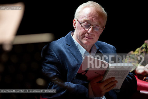 Rome, Auditorium Music Park Mar 10 2013.Libri come. Festa del Libro e della Lettura, anteprima.Israeli author David Grossman Caduto fuori dal tempo .conversation with Marino Sinibaldi..reading of Alvia Reale and Graziano Piazza. ©Riccardo Musacchio & Flavio Ianniello/Rosebud2