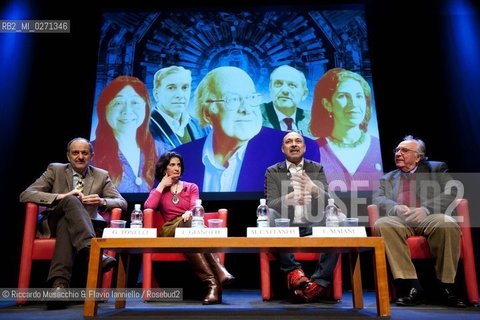 Roma, Auditorium Parco della Musica 14 03 2013.Libri Come. Festa del Libro e della lettura, giornata inaugurale..Nella foto: A caccia del borsone di Higgs.con Marco Cattaneo, Fabiola Gianotti, Luciano Maiani e Guido Tonelli.. ©Riccardo Musacchio & Flavio Ianniello/Rosebud2