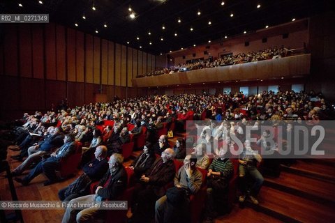 Roma, Auditorium Parco della Musica 14 03 2013.Libri Come. Festa del Libro e della lettura, giornata inaugurale..Nella foto: A caccia del borsone di Higgs.con Marco Cattaneo, Fabiola Gianotti, Luciano Maiani e Guido Tonelli.. ©Riccardo Musacchio & Flavio Ianniello/Rosebud2