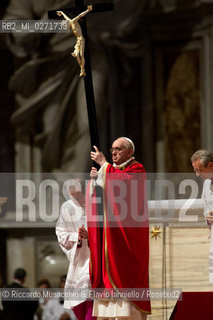 Città del vaticano, Basilica di San Pietro 29 03 2013.Messa del Venerdi Santo, Celebrazione della passione del Signore presieduta dal Sua Santità Papa Francesco. ©Riccardo Musacchio & Flavio Ianniello/Rosebud2