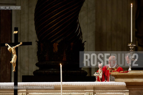 Città del vaticano, Basilica di San Pietro 29 03 2013.Messa del Venerdi Santo, Celebrazione della passione del Signore presieduta dal Sua Santità Papa Francesco. ©Riccardo Musacchio & Flavio Ianniello/Rosebud2