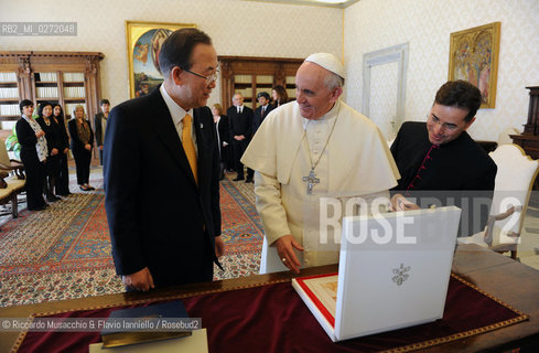 Città del Vaticano, palazzo Apostolico 09 04 2013.Sua Santità Papa Francesco riceve in udienza il Segretario Generale dell’Organizzazione delle Nazioni Unite, S.E. il Signor Ban Ki-Moon.. ©Riccardo Musacchio & Flavio Ianniello/Rosebud2