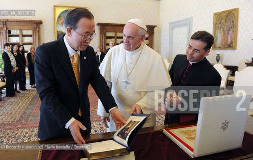 Città del Vaticano, palazzo Apostolico 09 04 2013.Sua Santità Papa Francesco riceve in udienza il Segretario Generale dell’Organizzazione delle Nazioni Unite, S.E. il Signor Ban Ki-Moon.. ©Riccardo Musacchio & Flavio Ianniello/Rosebud2