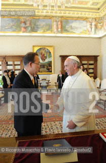 Città del Vaticano, palazzo Apostolico 09 04 2013.Sua Santità Papa Francesco riceve in udienza il Segretario Generale dell’Organizzazione delle Nazioni Unite, S.E. il Signor Ban Ki-Moon.. ©Riccardo Musacchio & Flavio Ianniello/Rosebud2