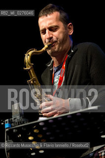 Roma, Auditorium Parco della Musica 17 05 2013.Festival del sassofono Roberto Gatto.special guest .Max Ionata, Francesco Bearzatti, Luca Fattorini.Roberto Gatto batteria.Max Ionata sassofono.Francesco Bearzatti sassofono.Luca Fattorini basso. ©Riccardo Musacchio & Flavio Ianniello/Rosebud2