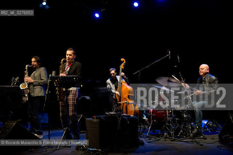 Roma, Auditorium Parco della Musica 17 05 2013.Festival del sassofono Roberto Gatto.special guest .Max Ionata, Francesco Bearzatti, Luca Fattorini.Roberto Gatto batteria.Max Ionata sassofono.Francesco Bearzatti sassofono.Luca Fattorini basso. ©Riccardo Musacchio & Flavio Ianniello/Rosebud2